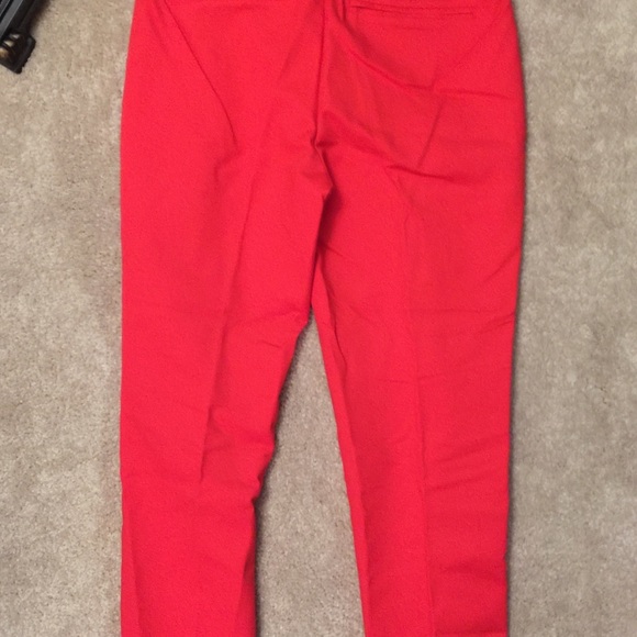 Red cropped pants - Picture 3 of 3